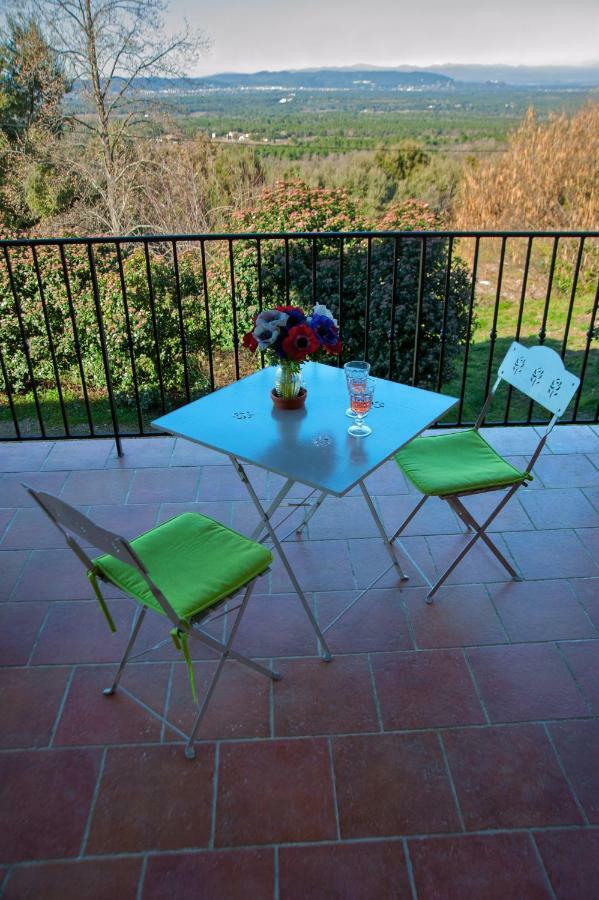 Bed And Breakfast La Maison De Nathalie Les Mayons Exterior photo